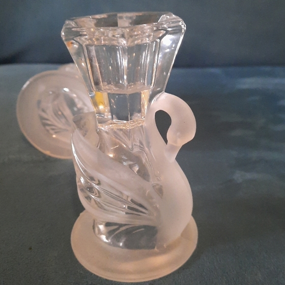 PartyLite White Candle Holders with Elegant Accents - Picture 2 of 11